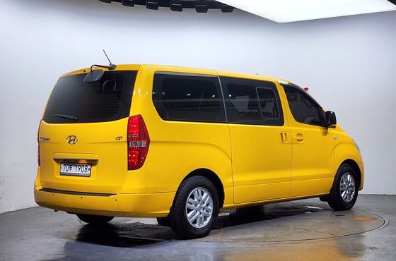Hyundai Starex 12-Seater Wagon Smart — пробег 150 153 км — фото 2 из 5