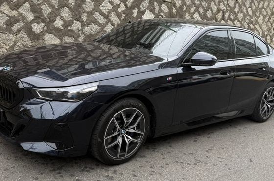 BMW 5-Series 520i M Sport — пробег 500 км — фото 4 из 5