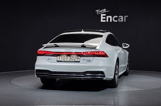 Audi A7 55 TFSI Quattro Premium — пробег 47 676 км — фото 4 из 5