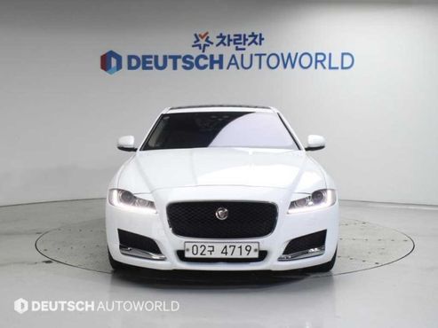 Jaguar XF 25t Prestige — пробег 128 532 км — фото 3 из 5