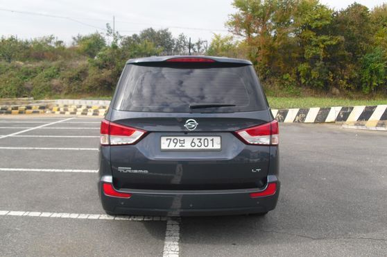 Ssangyong KORANDO 4WD LT 11-seater — пробег 153 446 км — фото 3 из 5