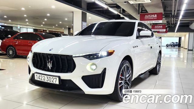 Maserati Levante из Кореи Encar