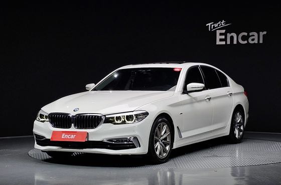 BMW 5-Series 520i Luxury — пробег 81 113 км — фото 1 из 5