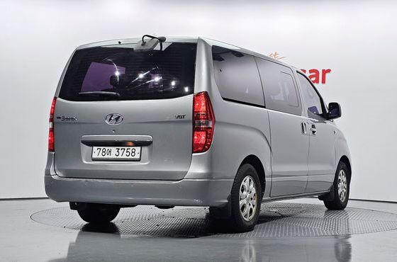 Hyundai Starex 12-Seater Wagon CVX Deluxe — пробег 81 290 км — фото 2 из 5