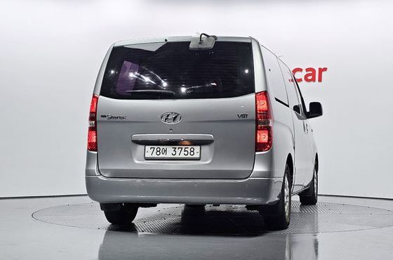 Hyundai Starex 12-Seater Wagon CVX Deluxe — пробег 81 290 км — фото 4 из 5