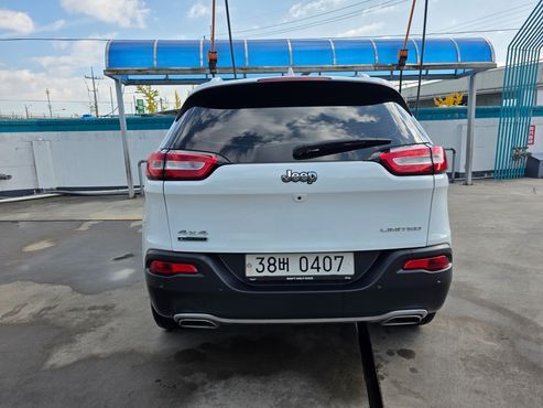 Jeep Cherokee 2.2 Diesel Limited 4WD — пробег 111 475 км — фото 4 из 5