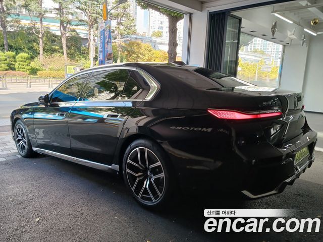 BMW 7-Series 740d xDrive M Sport — пробег 1 627 км — фото 4 из 5