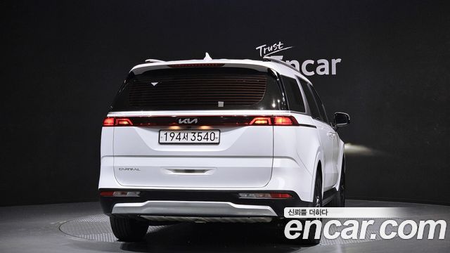 Kia Carnival 9-Seater Prestige — пробег 36 900 км — фото 4 из 5