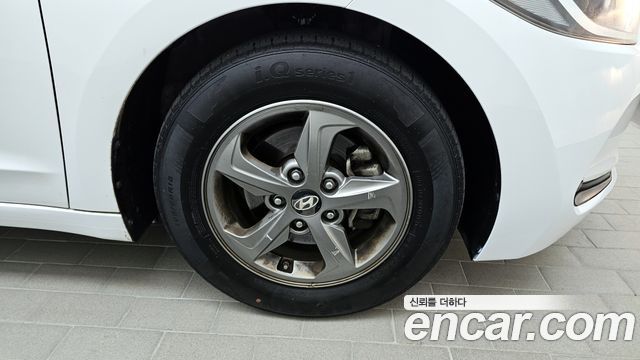 Hyundai AVANTE 1.6 GDI Smart — пробег 179 318 км — фото 5 из 5