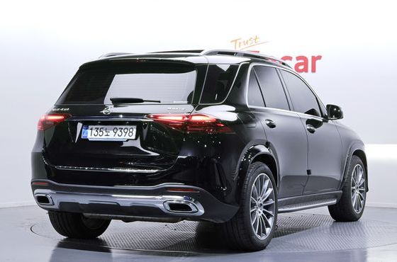 Mercedes-Benz GLE-Class GLE450 4MATIC — пробег 6 028 км — фото 2 из 5