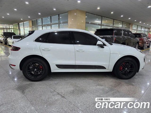 Porsche Macan из Кореи Encar