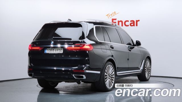 BMW X7 xDrive 40d Design Pure Excellence 7-Seater — пробег 105 154 км — фото 2 из 5