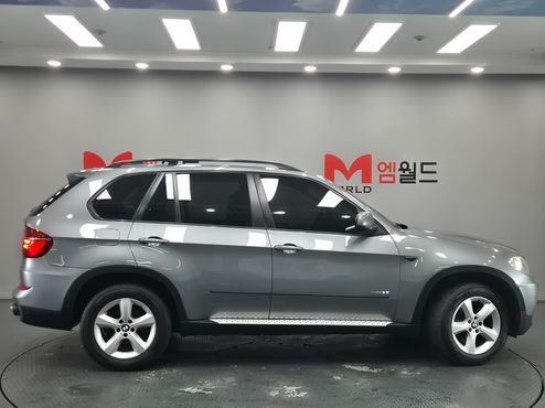 BMW X5 xDrive 30si — пробег 221 019 км — фото 3 из 5