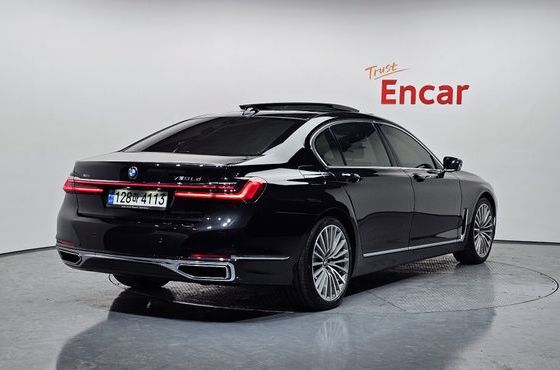 BMW 7-Series 730Ld xDrive Design Pure Excellence — пробег 71 799 км — фото 2 из 5