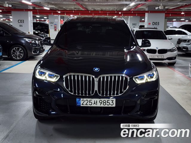 BMW X5 xDrive 45e M Sport — пробег 83 608 км — фото 3 из 5