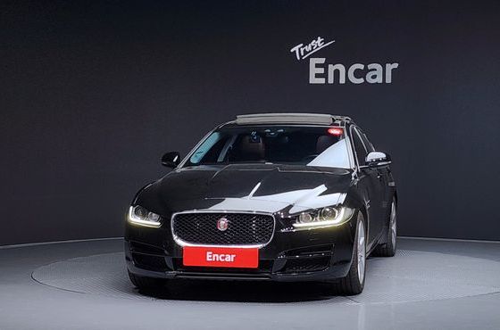 Jaguar XE 20d Portfolio — пробег 44 093 км — фото 3 из 5