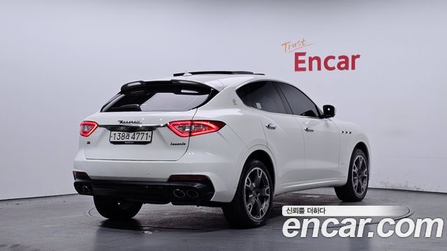 Maserati Levante 3.0 AWD GranSport — пробег 24 773 км — фото 2 из 5