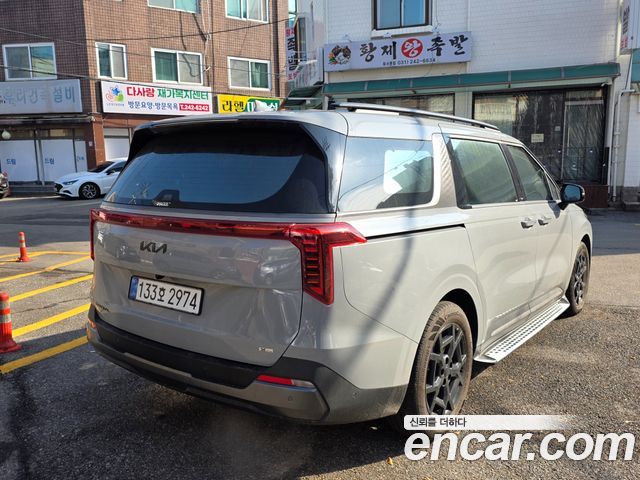 Kia Carnival Hev 9 Seater X Line — пробег 3 867 км — фото 2 из 5