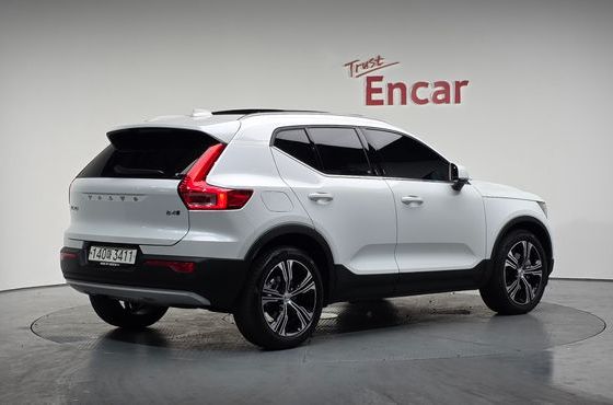 Volvo XC40 B4 Inscription — пробег 37 307 км — фото 2 из 5