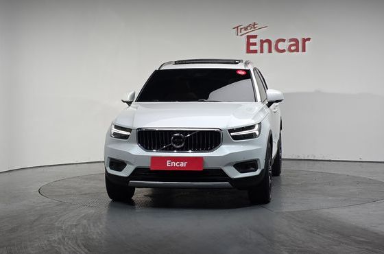 Volvo XC40 B4 Inscription — пробег 37 307 км — фото 3 из 5