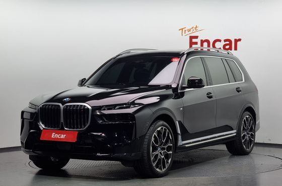 BMW X7 xDrive 40i M Sport 7STR — пробег 31 010 км — фото 1 из 5