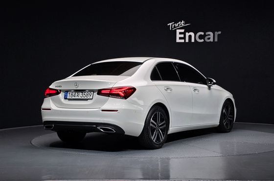 Mercedes-Benz A-Class A220 Sedan — пробег 25 570 км — фото 2 из 5