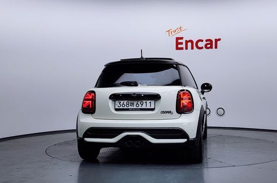 Mini Cooper Classic Launch Pack Third Generation — пробег 42 373 км — фото 4 из 5