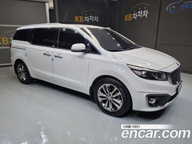 Kia Carnival 7-seater Limousine President — пробег 140 000 км — фото 3 из 5