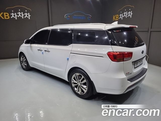Kia Carnival 7-seater Limousine President — пробег 140 000 км — фото 4 из 5