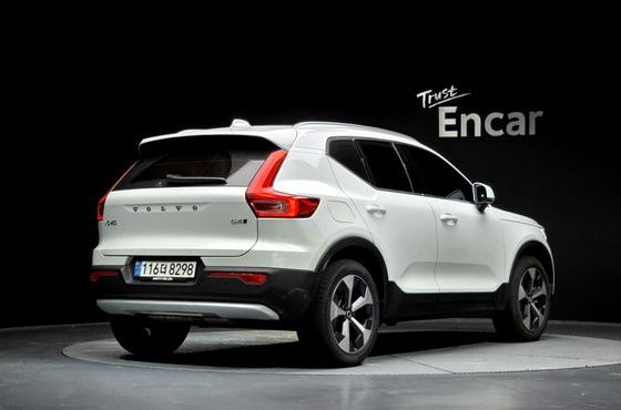 Volvo XC40 B4 Ultra Bright — пробег 19 963 км — фото 2 из 5