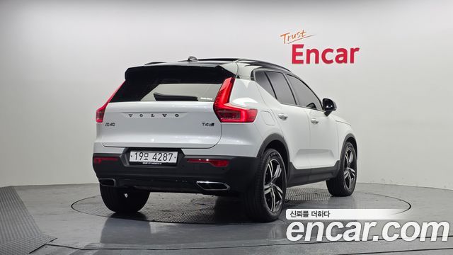 Volvo XC40 из Кореи Encar