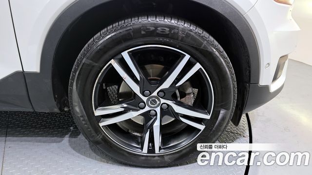 Volvo XC40 из Кореи Encar