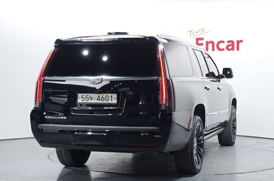 Cadillac Escalade 6.2 ESV 4th — пробег 187 621 км — фото 2 из 5