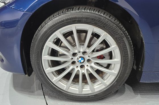 BMW 5-Series 520i Luxury — пробег 76 099 км — фото 5 из 5