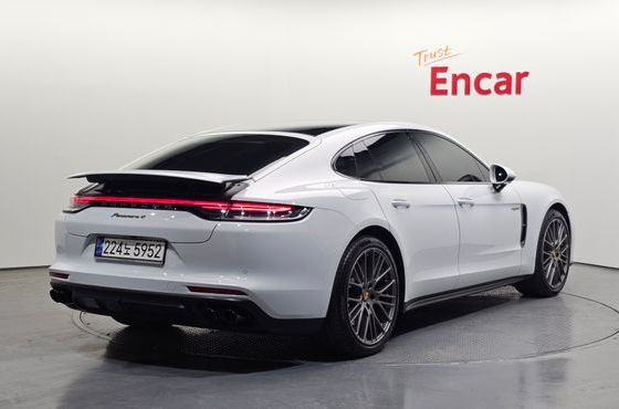 Porsche Panamera 2.9 AWD Platinum Edition — пробег 36 284 км — фото 2 из 5