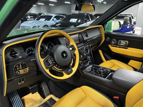 Rolls-Royce Cullinan 6.7 V12 Black Badge — пробег 9 990 км — фото 5 из 5