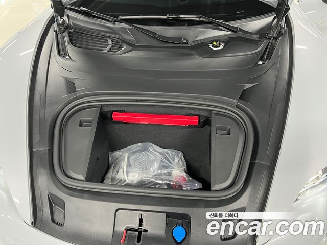 Porsche Taycan из Кореи Encar
