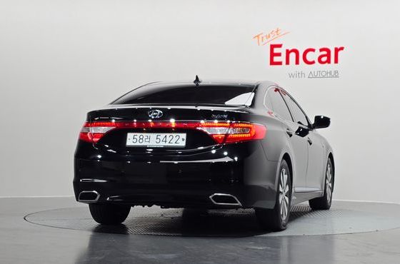 Hyundai Grandeur Premium — пробег 177 953 км — фото 4 из 5