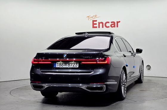 BMW 7-Series 740Li xDrive Design Pure Excellence — пробег 139 400 км — фото 4 из 5