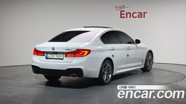 BMW 5-Series 520d M Sport package — пробег 107 660 км — фото 2 из 5