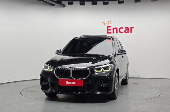 BMW X1 xDrive 20i M Sport — пробег 33 681 км — фото 3 из 5