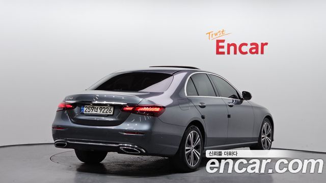 Mercedes-Benz E-Class из Кореи Encar