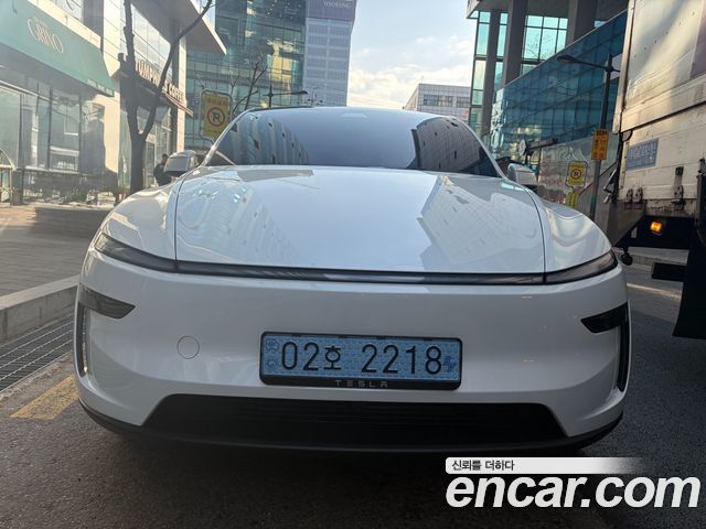 Tesla Model Y RWD — пробег 550 км — фото 1 из 5