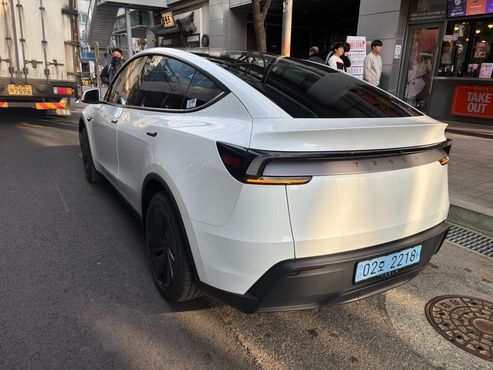 Tesla Model Y RWD — пробег 550 км — фото 2 из 5