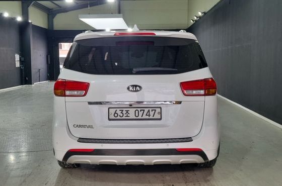 Kia Carnival 9-seater Prestige — пробег 183 552 км — фото 4 из 5