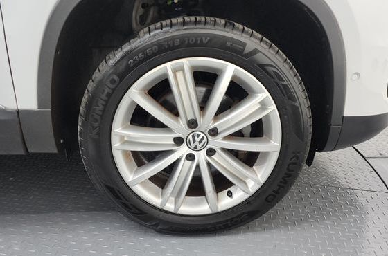 Volkswagen Tiguan 2.0 TDI Premium 5N — пробег 121 679 км — фото 5 из 5