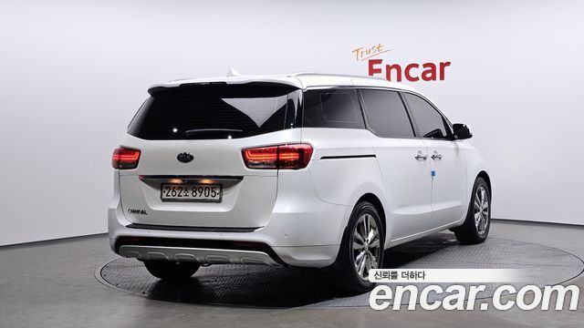 Kia Carnival из Кореи Encar
