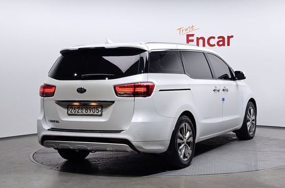 Kia Carnival 9-seater Prestige — пробег 142 312 км — фото 2 из 5