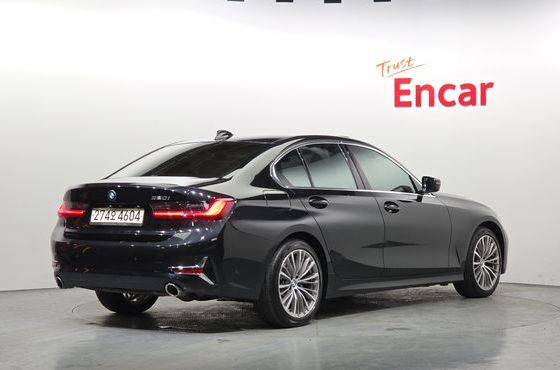 BMW 3-Series 320i Luxury — пробег 64 033 км — фото 2 из 5