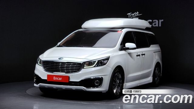 Kia Carnival 7-seater Hi-limousine VIP — пробег 131 697 км — фото 1 из 5